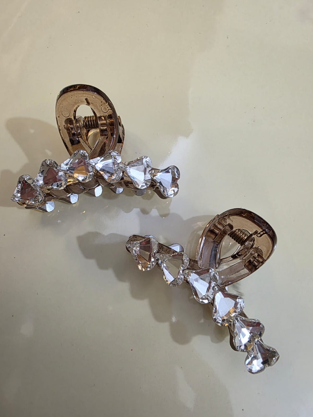 Small acrylic stone claw